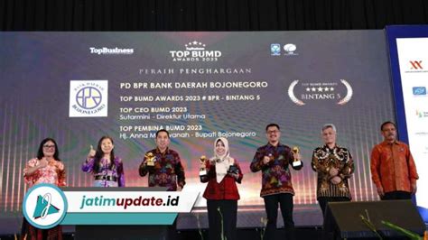 Bupati Raih Penghargaan Top Pembina Bumd Bpr Bank Daerah Bojonegoro