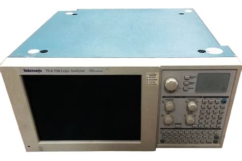 Tektronix TLA714 Logic Analyzer 더블텍계측기 Doubletek