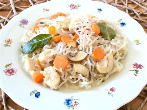 Konjak Spaghetti Mit Karotten Pilzen Und H Hnchen Von Duo Trade Chefkoch