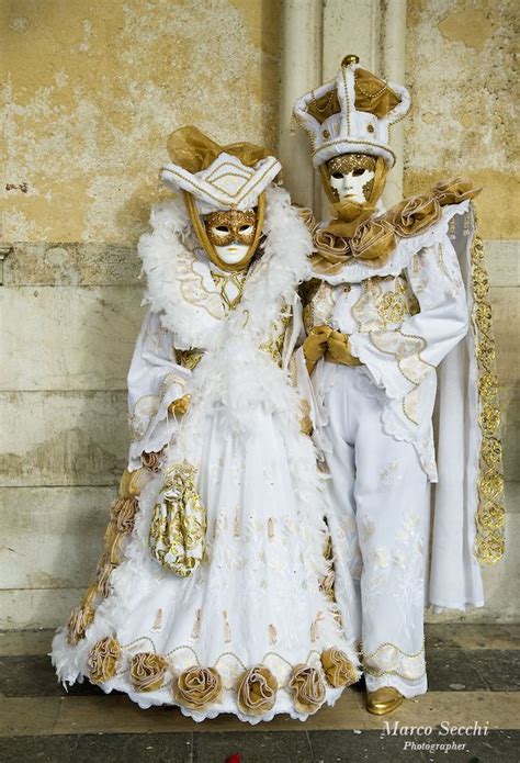 Carnevale Di Venezia White And Gold Couple Venice Carnival Costumes