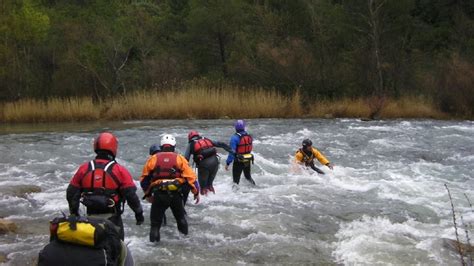 Camp De Aguas Bravas Rafting Y Kayak En Pirineos Huesca