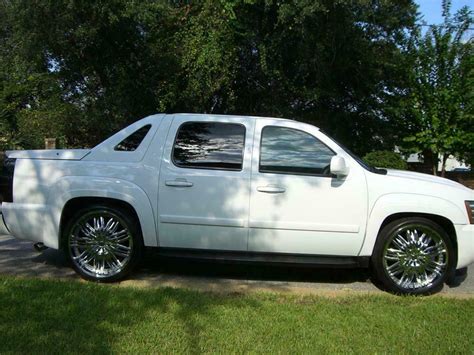 Chevrolet Avalanche Custom Pickup Side Profile