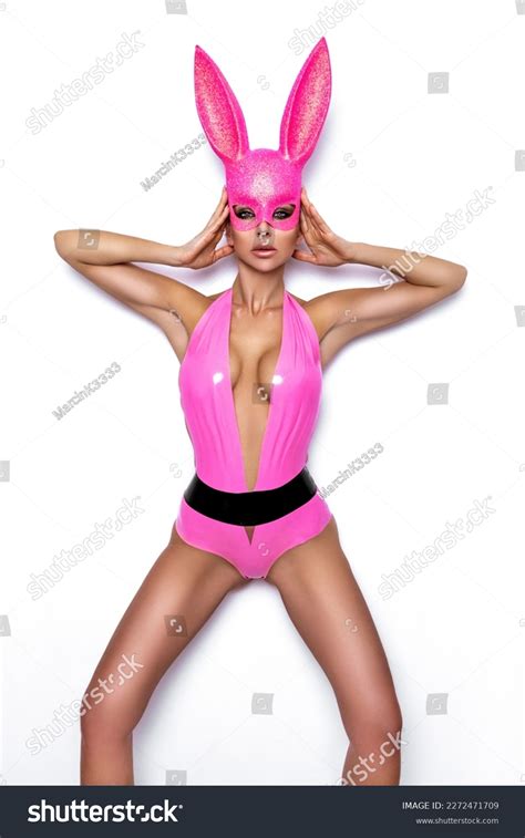 4 302 Blonde Woman Masquerade Mask Images Stock Photos Vectors Shutterstock