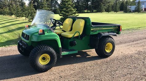 John Deere Gator 4x2 Owners Manual