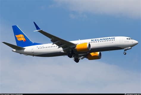 TF ICU Icelandair Boeing 737 8 MAX Photo By Severin Hackenberger ID