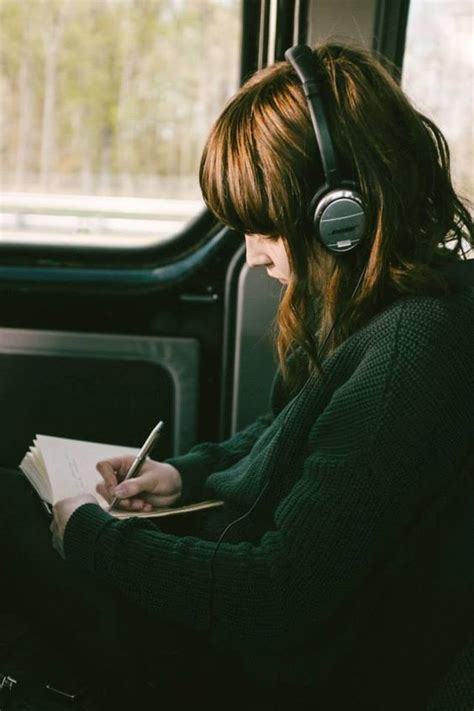 Lauren Mayberry Headphones Art Girl With Headphones Music Aesthetic