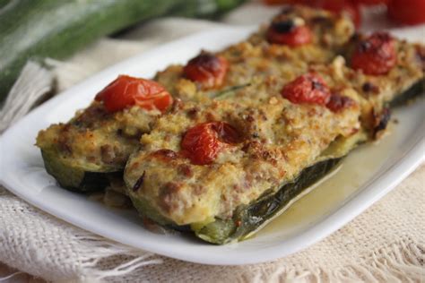 Zucchine Ripiene Di Carne E Patate Al Forno Ricetta Veloce