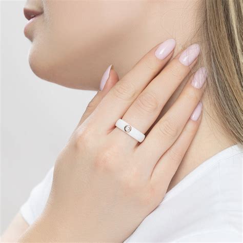 Inel Din Ceramica Alba Cu Aur 14K Si Diamant 6015028 Jewelry Romania