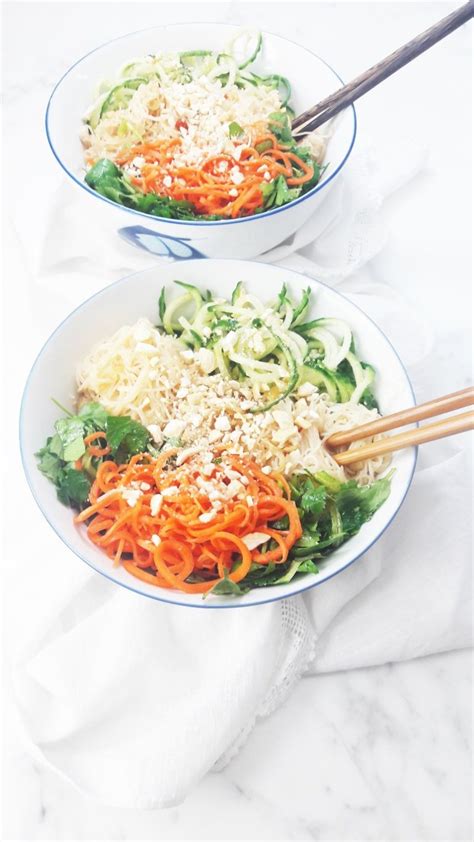 Asian spiralized vegetable noodle salad - A Hedgehog in the Kitchen