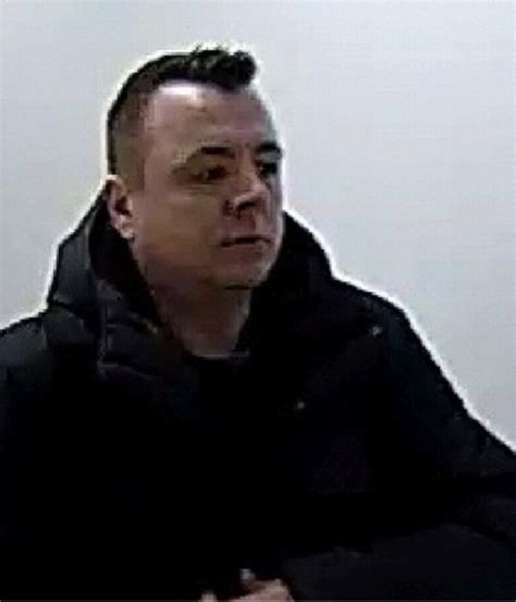 Ottawa Police Seek Public Help Identifying Man Wanted For Theft Fraud