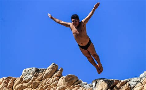 Viaja A Acapulco Reabren Show De Clavadistas En La Quebrada