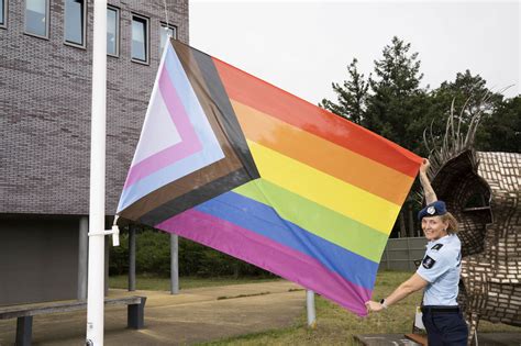 Nieuwe Regenboogvlag Op Brigades Gehesen 02 KMarMagazine