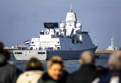 Onveilige Situatie Door Omcirkeling Chinese Gevechtsvliegtuigen Van