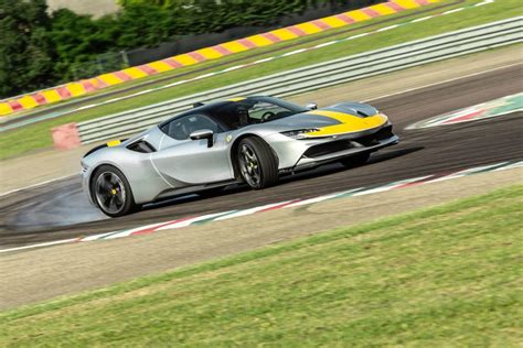 2021 Ferrari SF90 Stradale shines on Fiorano - Roadshow