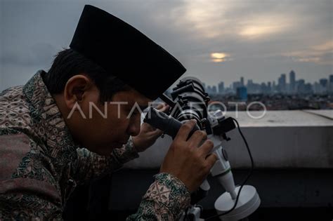 Pemantauan Hilal Di Jakarta ANTARA Foto