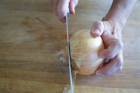 Guide To Slicing Onions With Ease