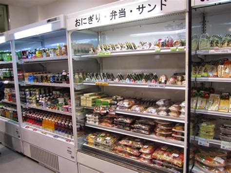 Yusuke Japan Blog: We have lots of convenience stores in Japan