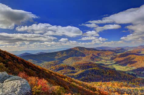 2018 Fall Color Schedule for Virginia's Blue Ridge - Roanoke, VA