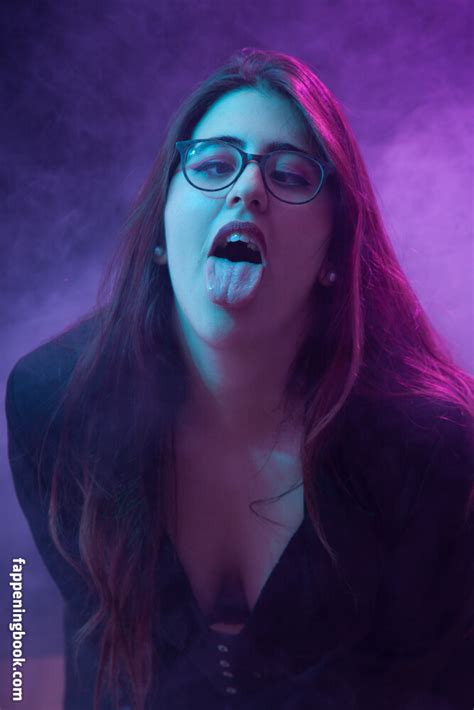 Valentina Ortiz Nude OnlyFans Leaks Fappening FappeningBook