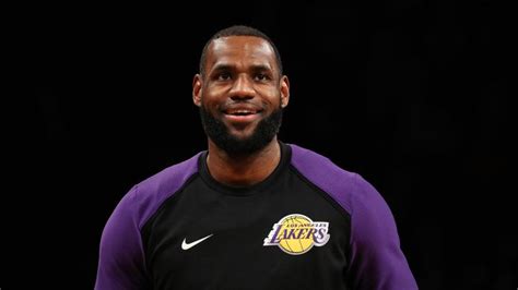 Sigue Siendo El Rey Lebron James Celebra 34 Años Sporting News Mexico