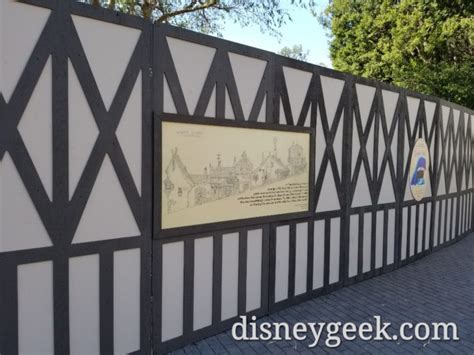 Disneyland Casey Jr Storybook Land Walls The Geek S Blog