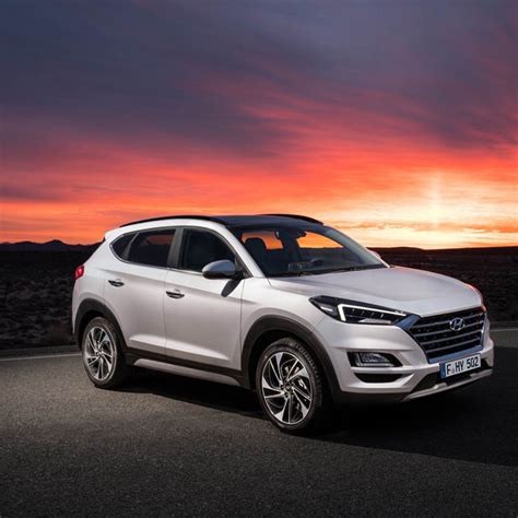 Hyundai Tucson Facelift Unveiled India Bound Jeep Compass SUV Watch