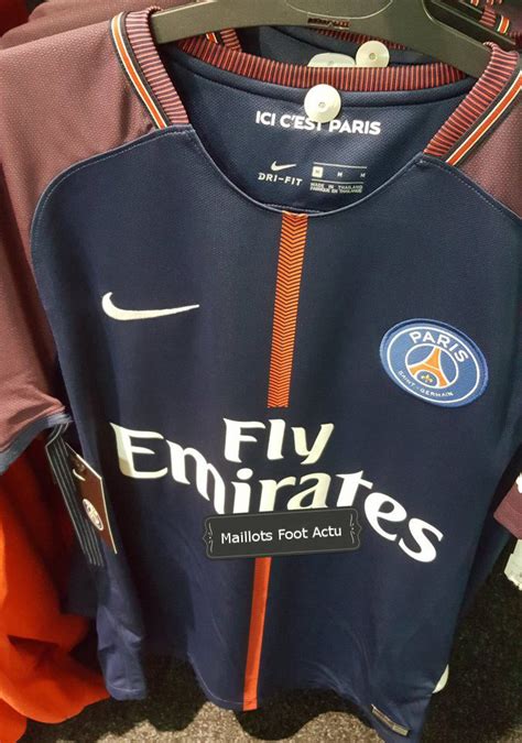 Paris Saint Germain 2017 2018 Les Maillots De Foot PSG 2018 Maillots