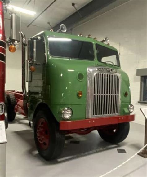 The Freightliner Model 800 Bubble D Models 125 Scale