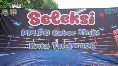 Petinju Dari Empat Sasana Kota Tangerang Adu Jotos Perebutkan Tiket