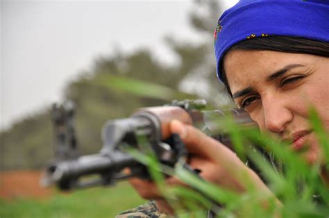 Kurdish Women Fighters Correspondent