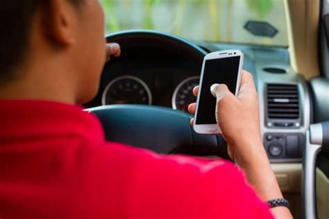 Using Mobile Phones Whilst Driving The Law Explained Ison Harrison