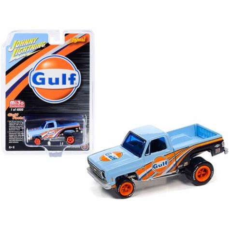 Johnny Lightning Jlcp7370 3 In 1 64 Scale 1980 Chevrolet Silverado Pickup Truck Gulf Oil Zin 1