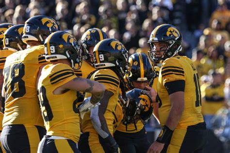 Instant Reaction Podcast - Iowa Loses to Minnesota - Sports Illustrated ...