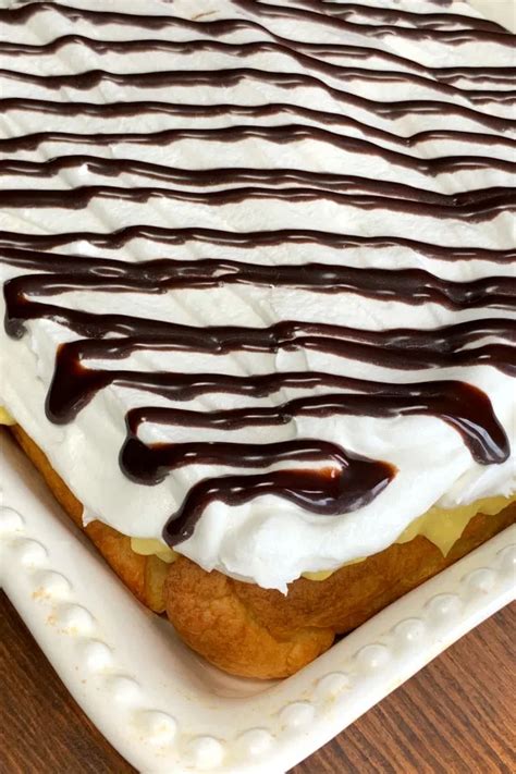 This Homemade Cream Puff Cake Is Super Easy To Make And Tastes So Good