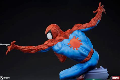 Sideshow Collectibles Spider Man Marvel Premium Format Statue By