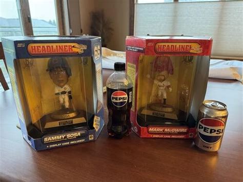 Sammy Sosa And Mark Mcgwire Commemorative Figurines Bismarck Nd