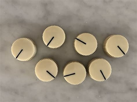 Nos Fender Blonde Bassman Knobs Reverb