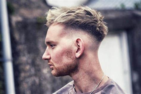 Gaya Rambut Mohawk Gantung