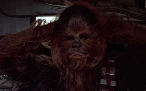 Chewbacca Sings 'Silent Night' [VIDEO]