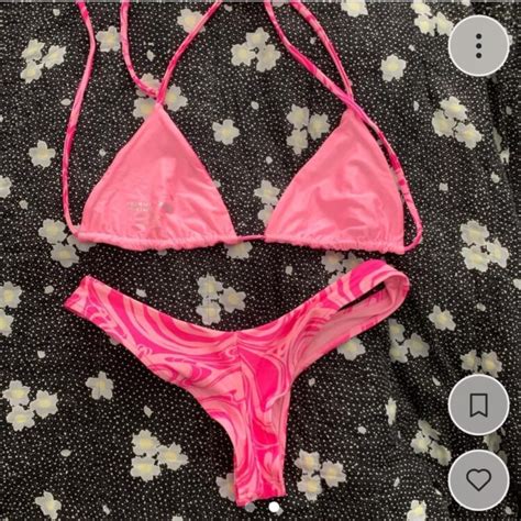 8 Hot Sexy Naomi Genes Bikini Pics