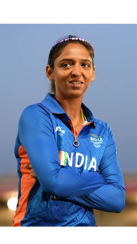 Let's look at Harmanpreet Kaur's performances in previous 5 innings