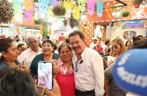 Ignacio Mier Recorre Mercado De Atlixco El Heraldo De Puebla