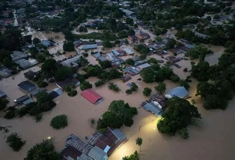 Nivel Del R O Acre Se Acerca A Metros Aumenta Inundaci N Y Alerta