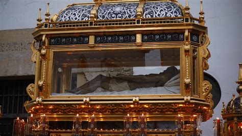 Viernes Santo En Córdoba La Procesión Del Santo Sepulcro En Imágenes