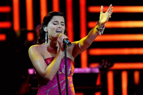 Nelly Furtado Performs New Song ‘mystery In Portugal