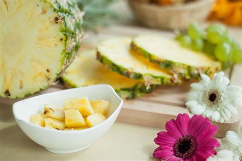 Ananas Süß Saftig Und Gesund Bauerntüte