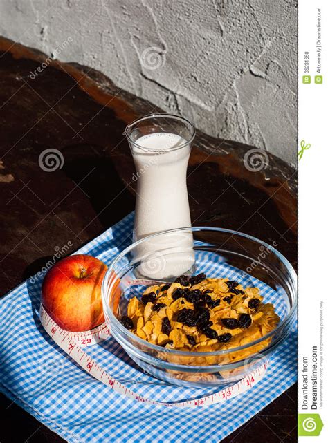 Gezond Ontbijt Cornflakes Appelen Rozijn Met Melk Stock Foto Image