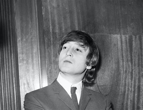 The Beatles Prevented A John Lennon Song From Becoming A No 1 Hit Newsfinale