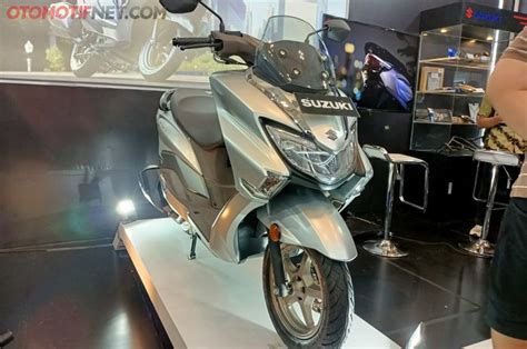 Suzuki Burgman Street 125 EX Meluncur Body Gambot Harga Cuma Segini