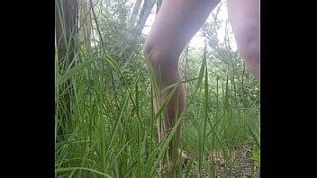Peeing Up Tree XVIDEOS